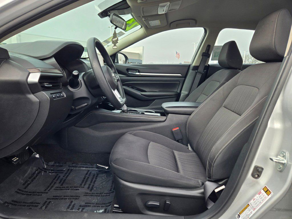 Used 2023 Nissan Altima 2.5 SV image 19