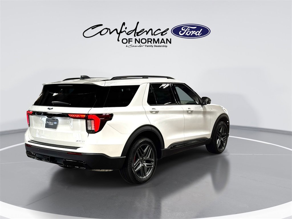 New 2026 Ford Explorer ST-Line w/ ST-Line Street Pack image 8