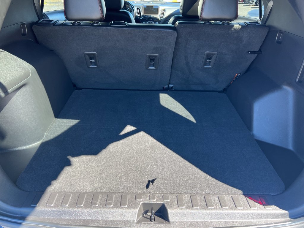 Used 2022 Chevrolet Equinox RS w/ RS Leather Package AWD/4WD image 17