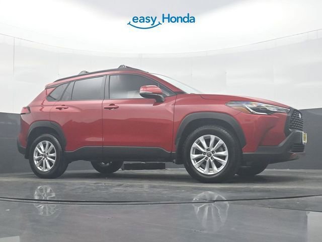 Used 2024 Toyota Corolla Cross LE image 27