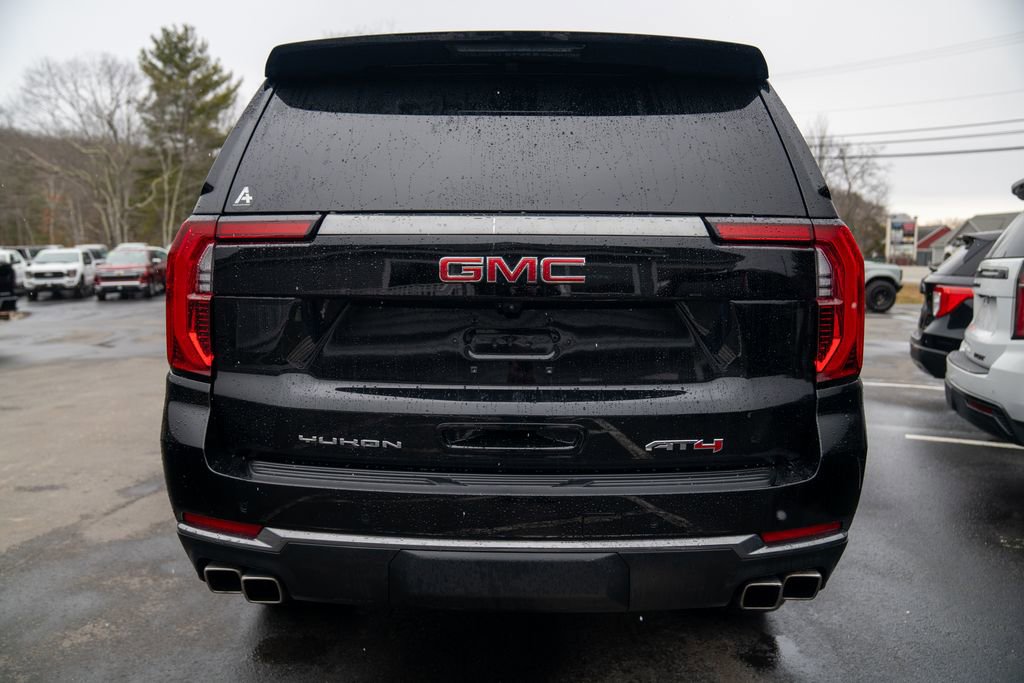 Used 2025 GMC Yukon XL AT4 image 5