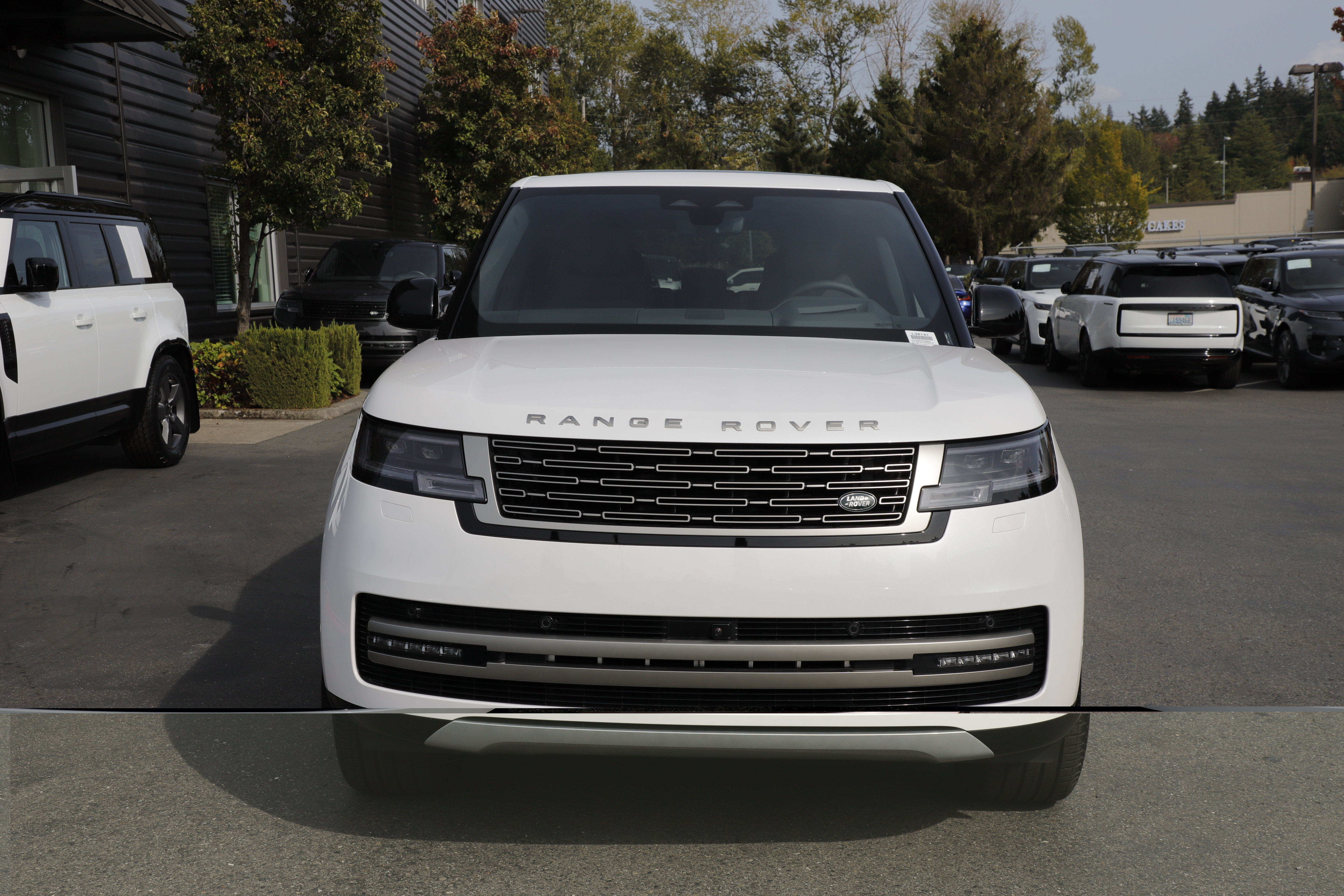 New 2026 Land Rover Range Rover SE AWD/4WD image 4