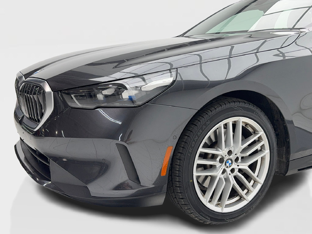 Used 2024 BMW 530i w/ Premium Package RWD image 7