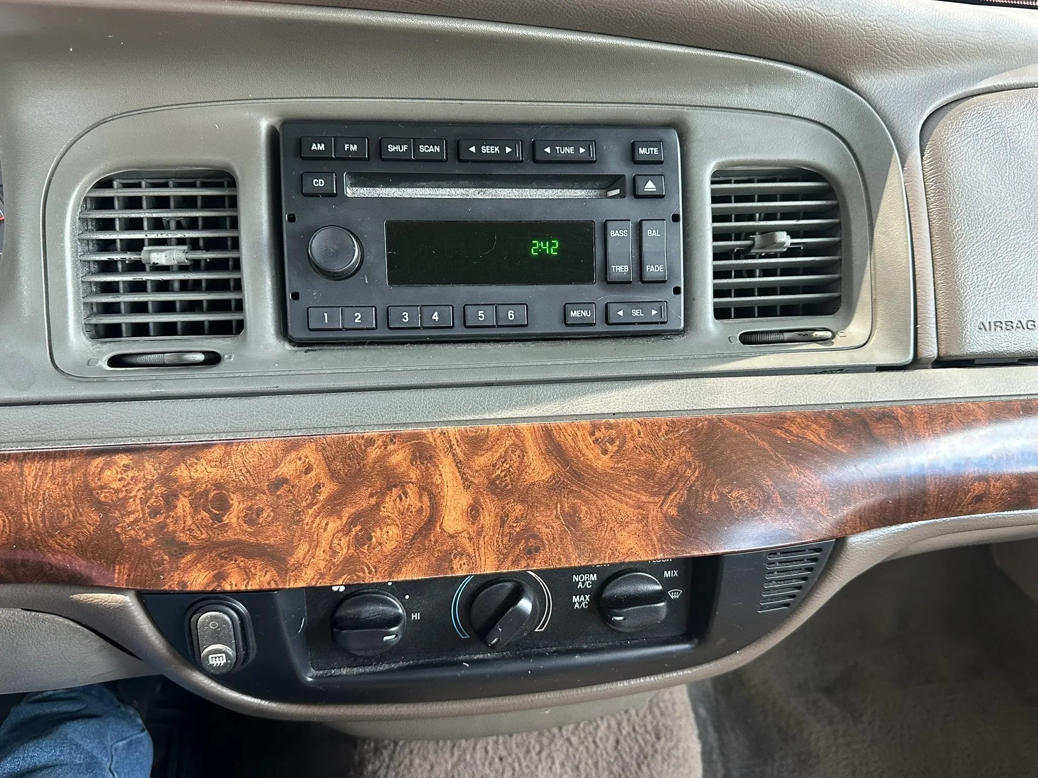 Used 2005 Mercury Grand Marquis GS RWD image 17
