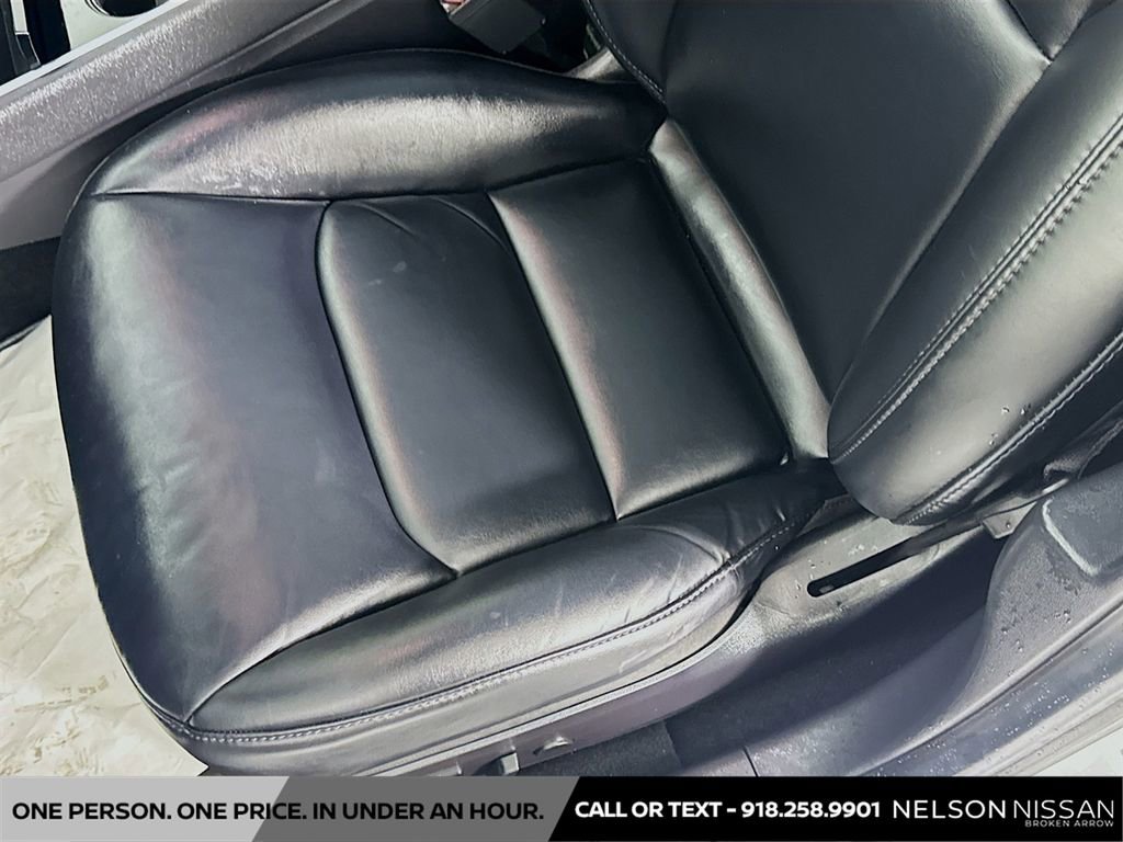 Used 2020 Tesla Model 3 Standard Range RWD image 19