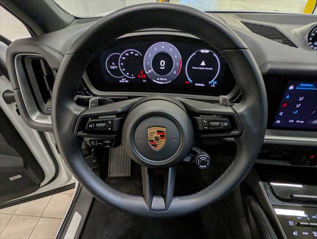 Used 2024 Porsche Cayenne Coupe image 24