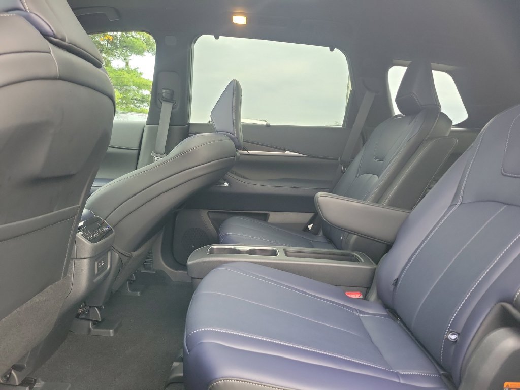 Certified 2026 INFINITI QX60 Sport w/ Dark Cargo Package AWD/4WD image 24