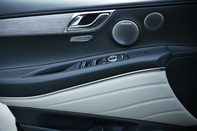 New 2026 Genesis GV80 2.5T Prestige image 14