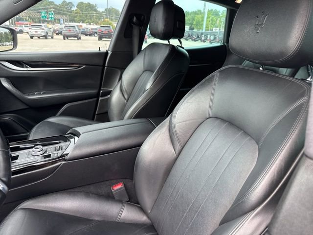 Used 2018 Maserati Levante image 10