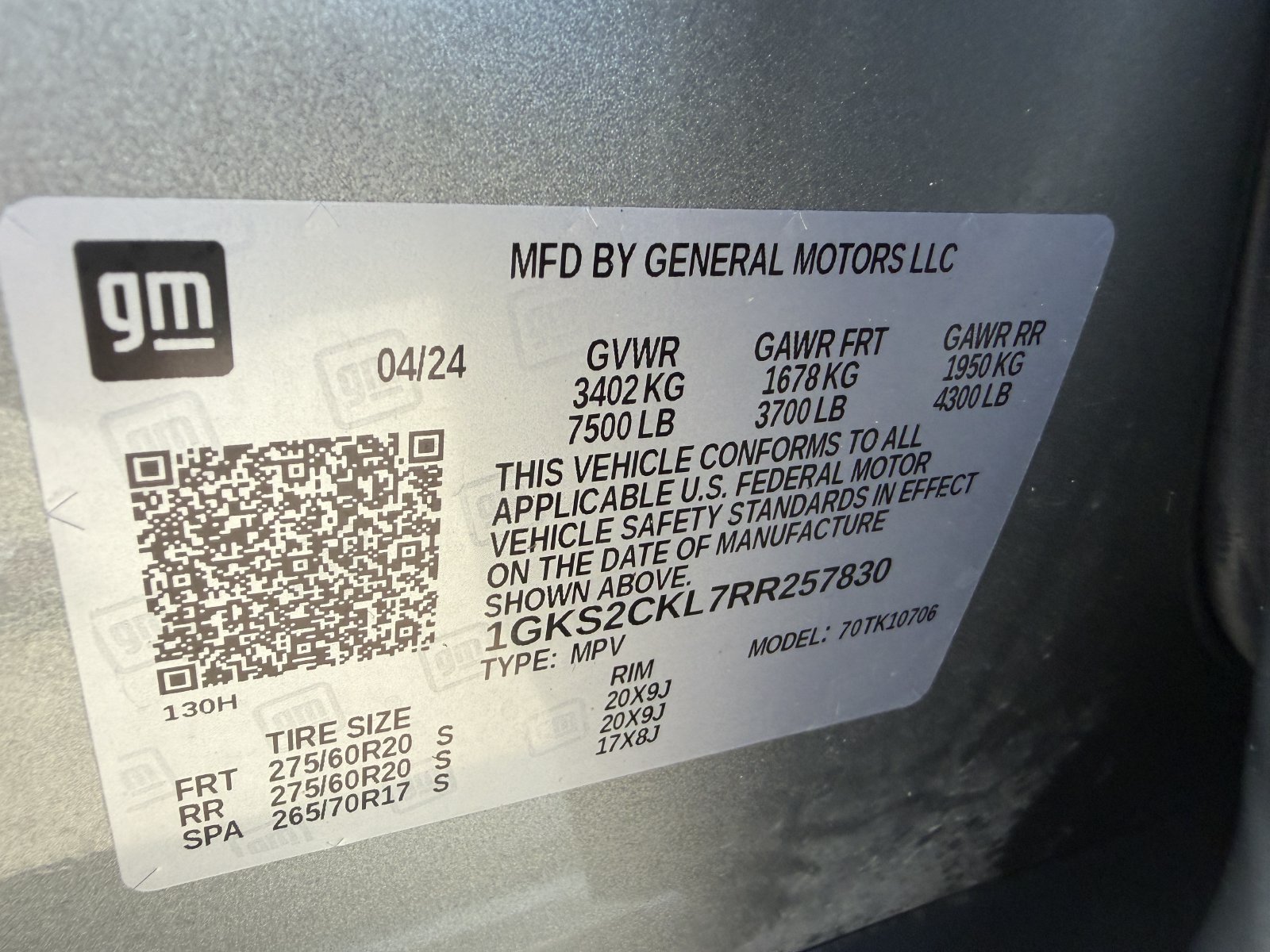 Used 2024 GMC Yukon AT4 w/ Technology Package AWD/4WD image 31