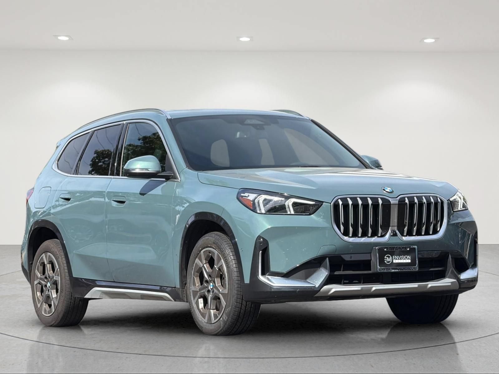 Used 2025 BMW X1 xDrive28i w/ Premium Package AWD/4WD image 7