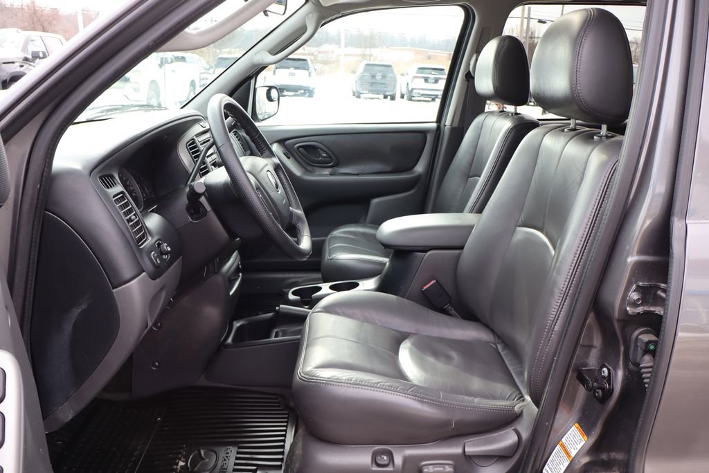 Used 2004 MAZDA Tribute ES w/ Luxury Pkg image 9