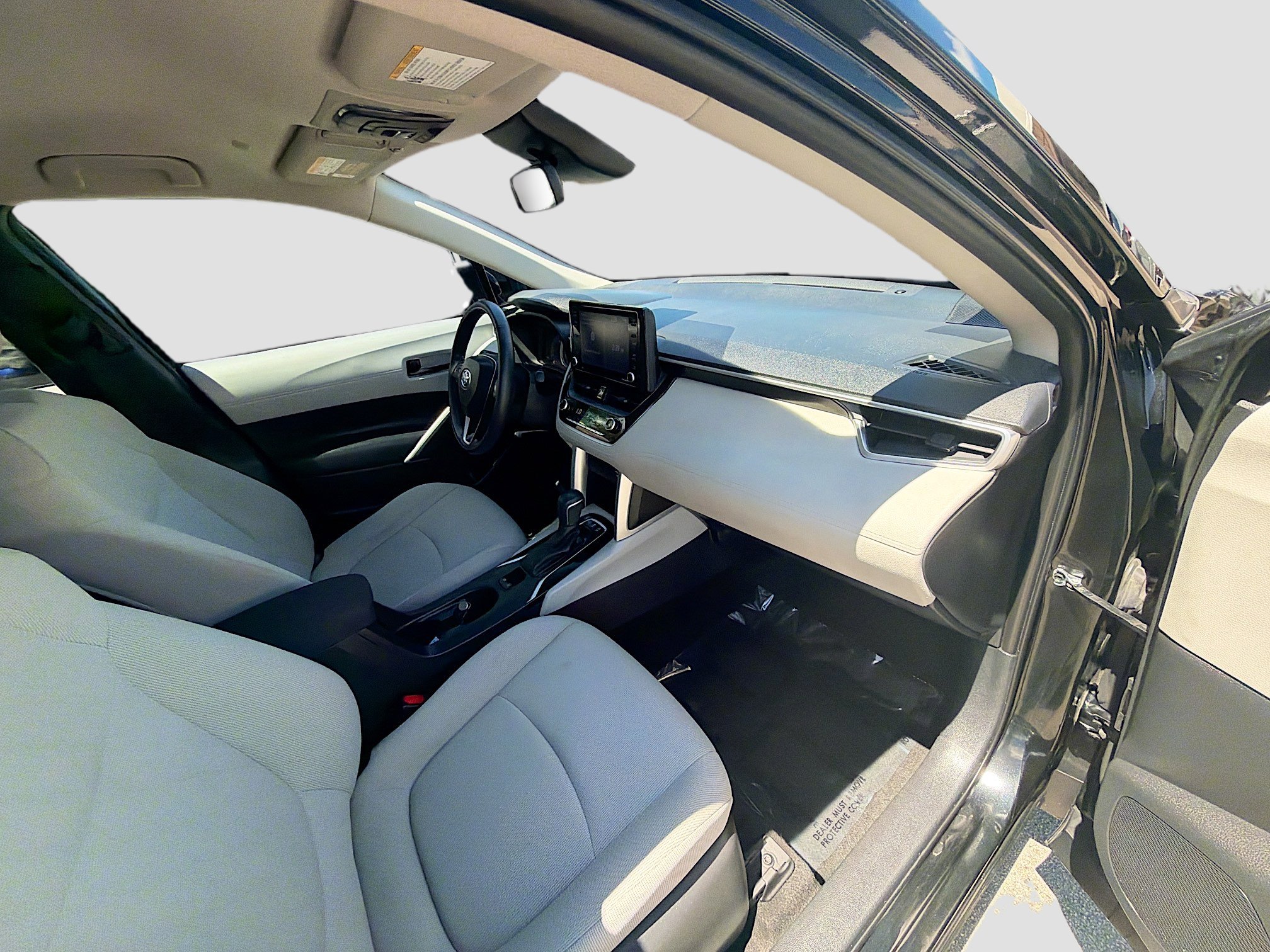 Used 2022 Toyota Corolla Cross LE AWD/4WD image 32