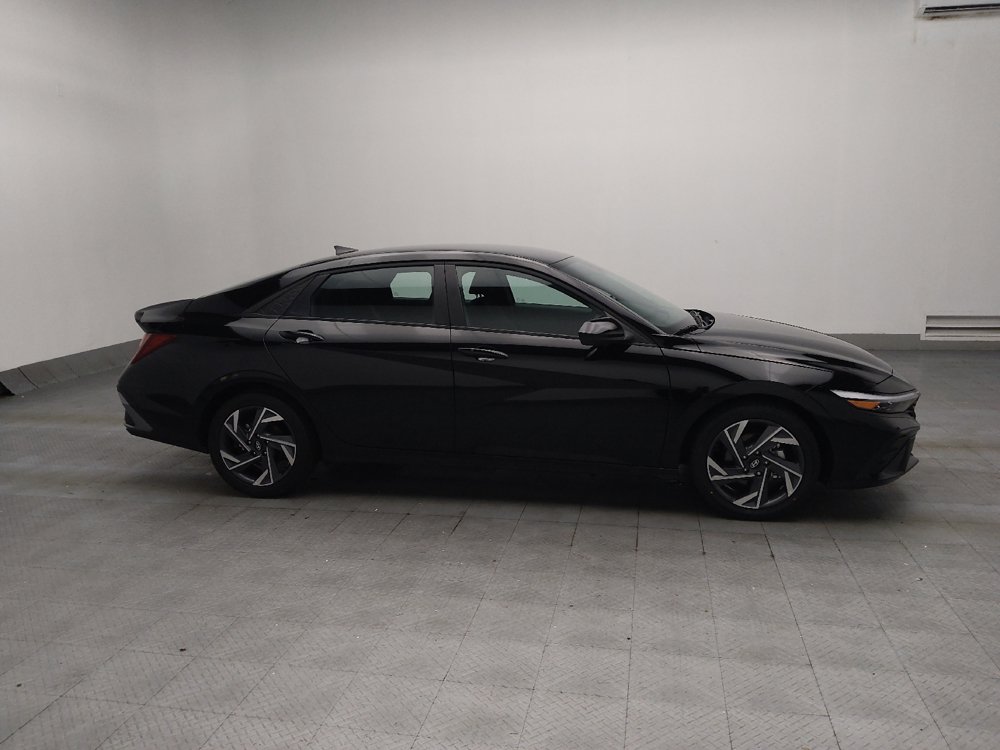 Used 2025 Hyundai Elantra Sport FWD image 11