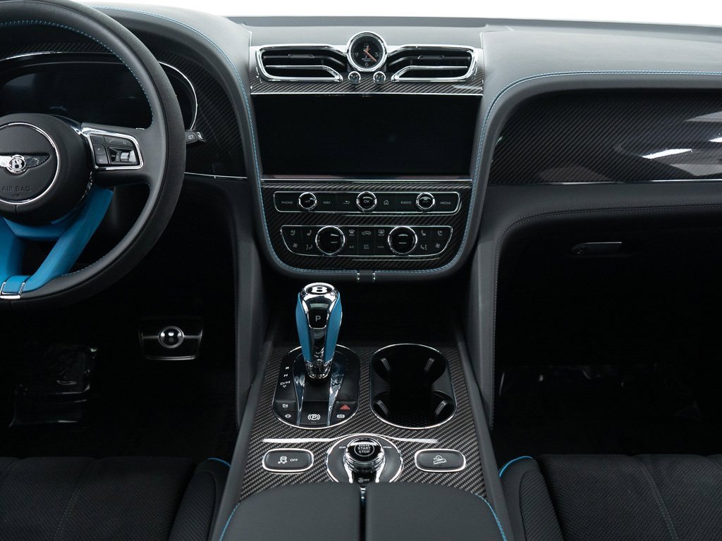 Used 2025 Bentley Bentayga S image 32