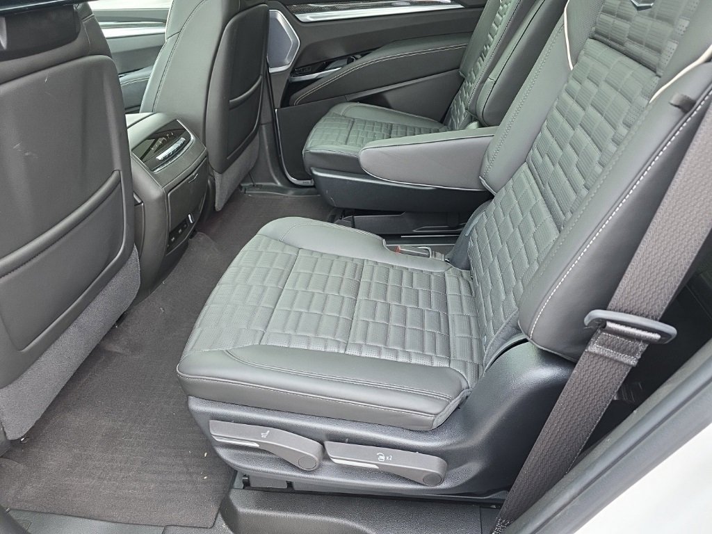 Used 2025 Cadillac Escalade V image 14