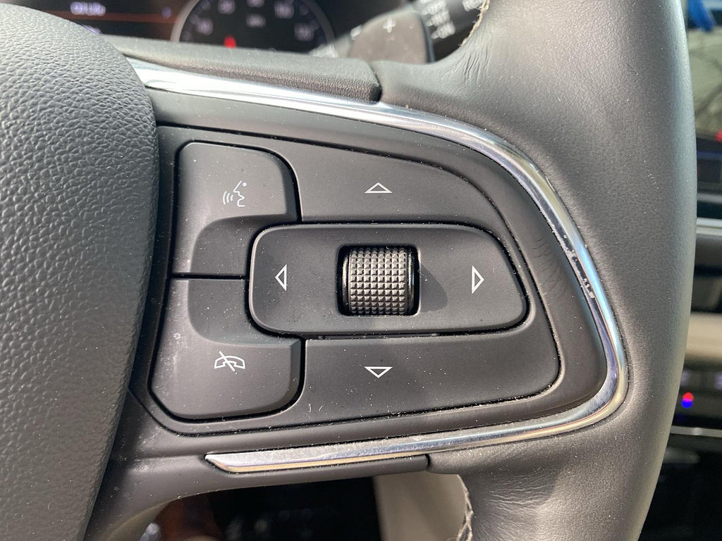 Used 2023 Buick Envision Avenir AWD/4WD image 57