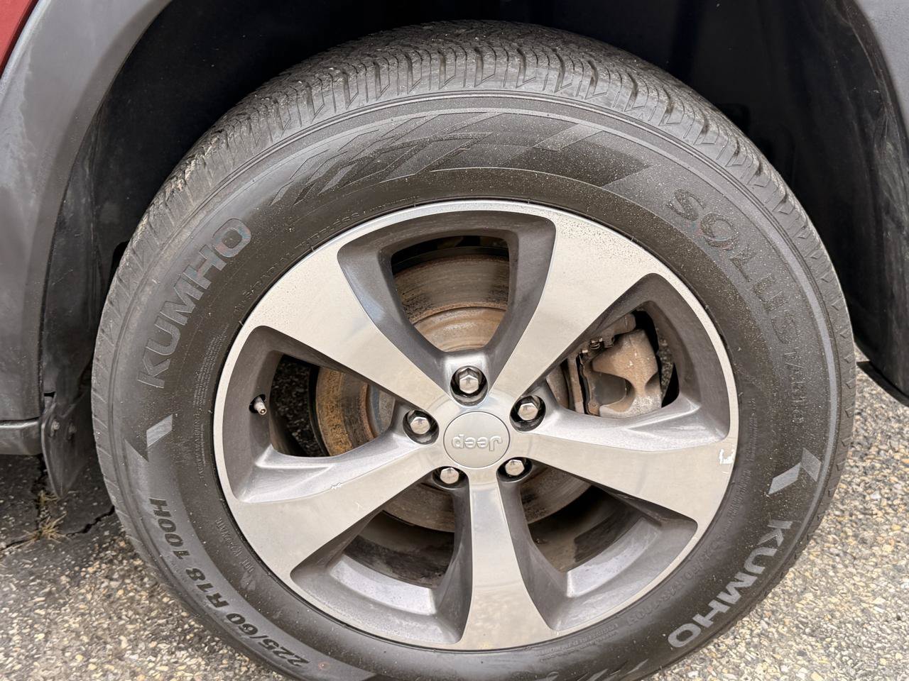 Used 2019 Jeep Cherokee Limited AWD/4WD image 12