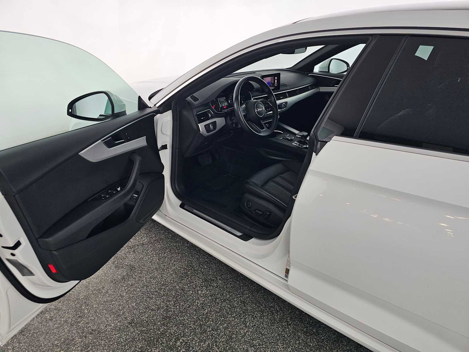 Used 2018 Audi A5 2.0T Premium image 19