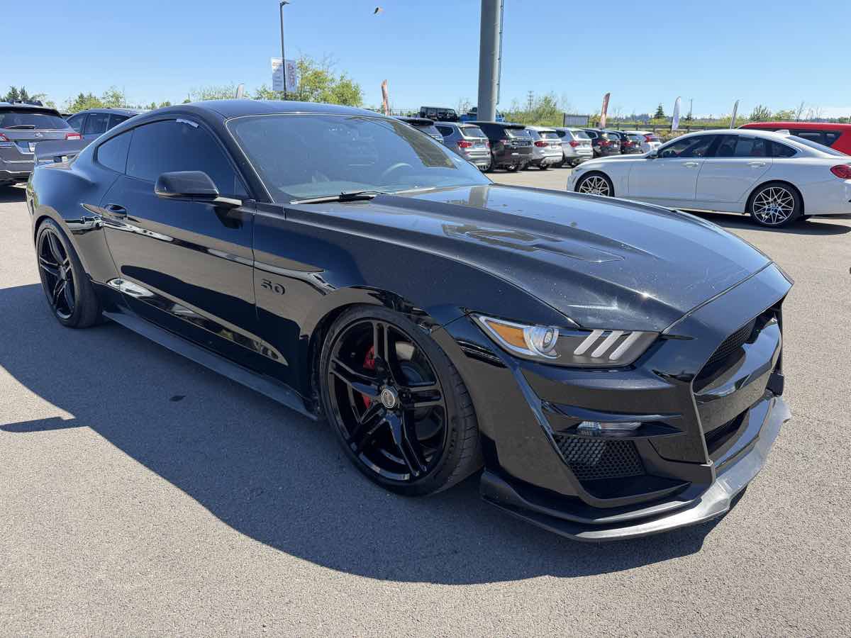 Used 2017 Ford Mustang GT Premium RWD image 2