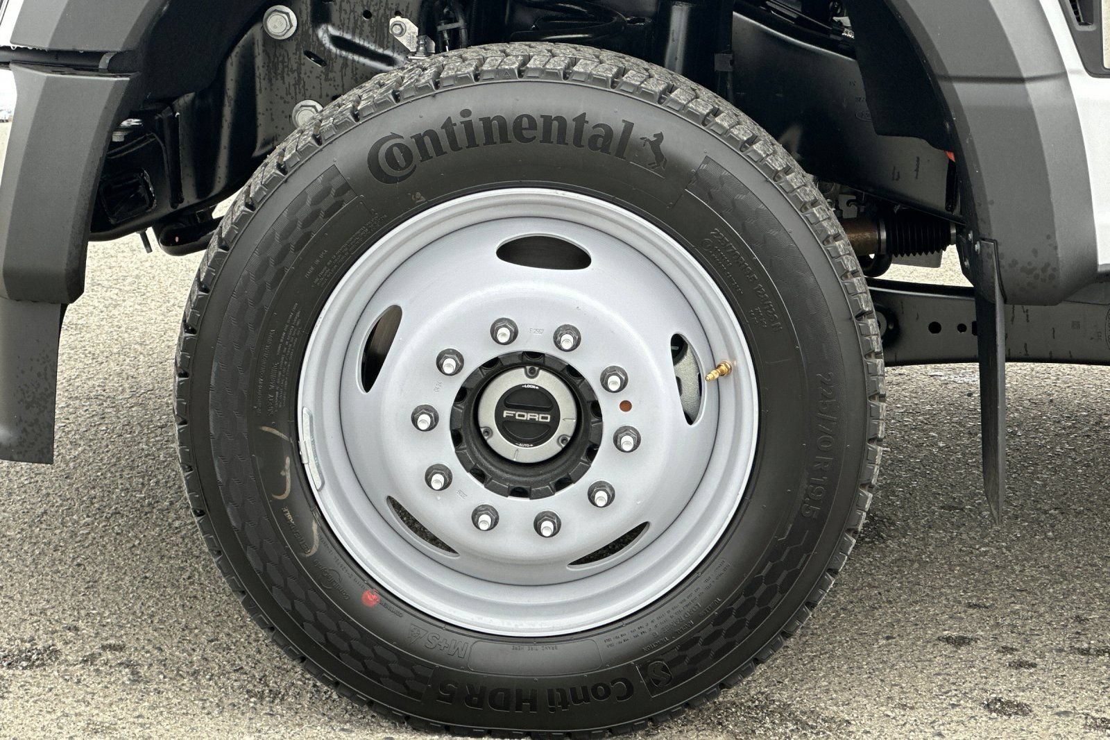 New 2026 Ford F550 4x4 Regular Cab Super Duty image 26