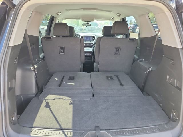 Used 2023 GMC Acadia SLE w/ Driver Convenience Package image 9