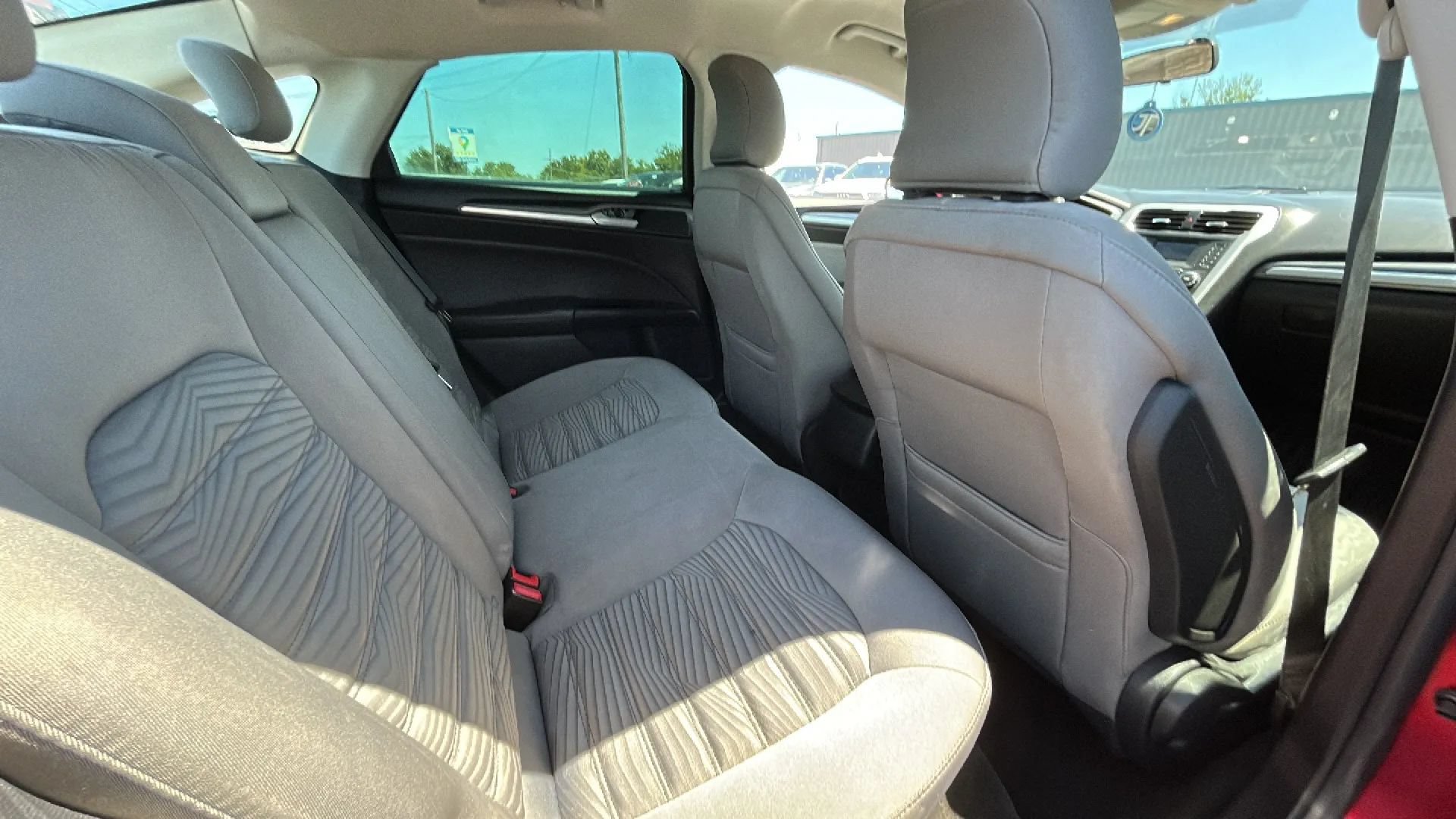 Used 2016 Ford Fusion S FWD image 33