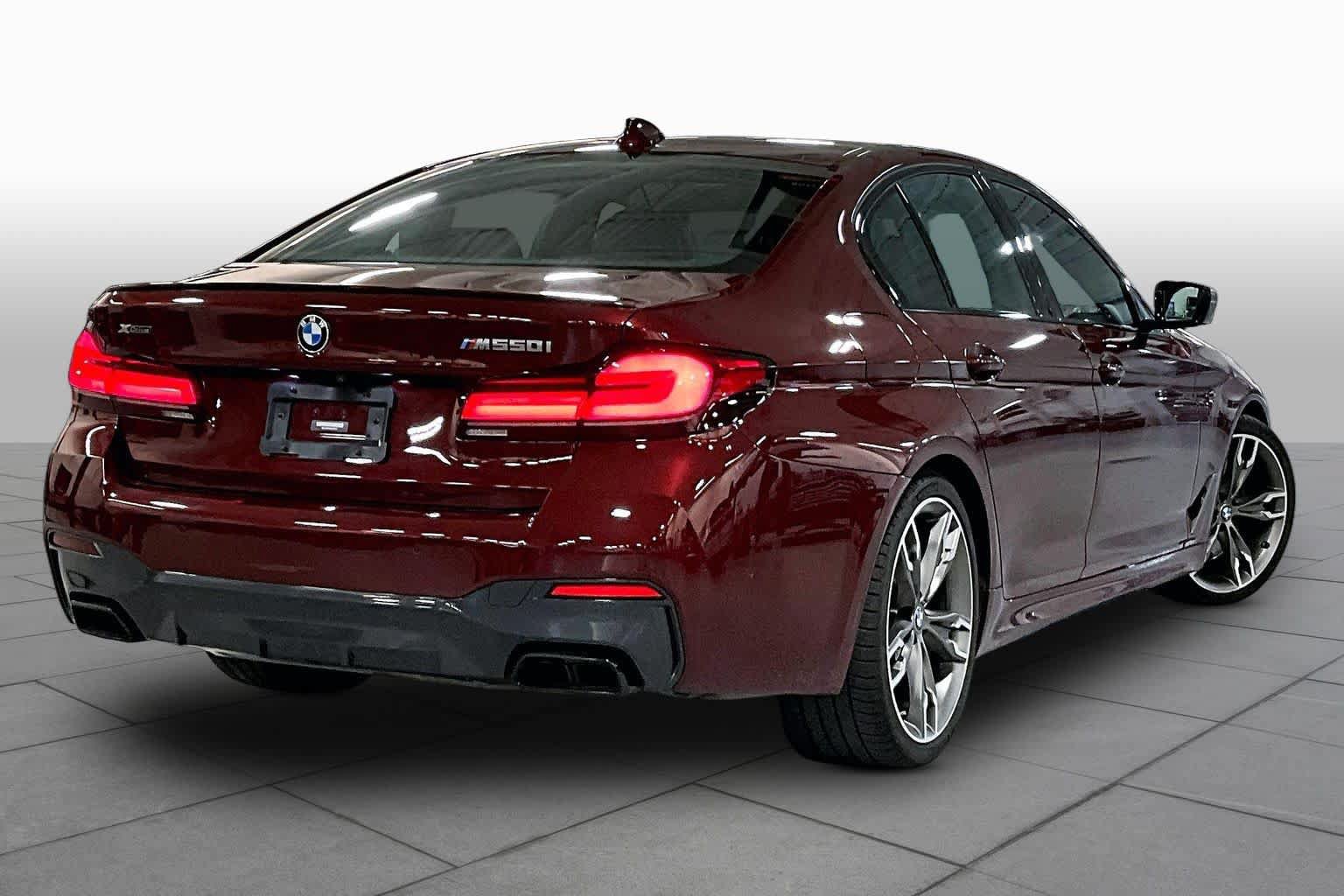 Used 2022 BMW M550i xDrive w/ Dynamic Handling Package AWD/4WD image 12