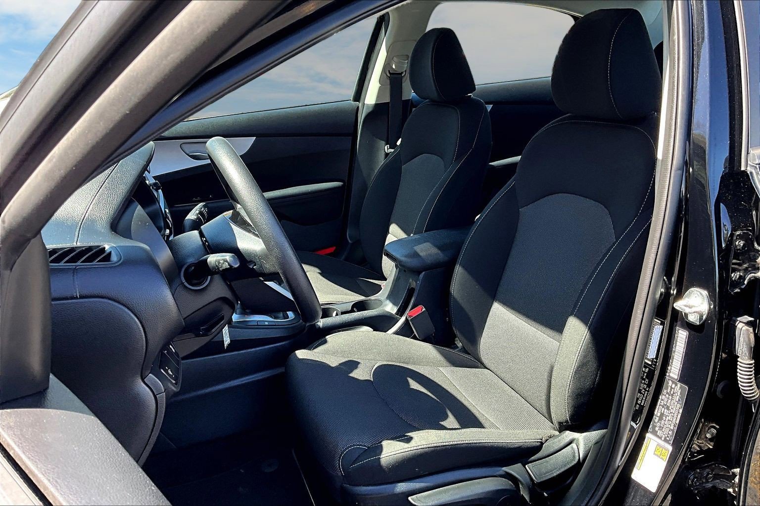 Used 2023 Kia Forte LXS FWD image 13