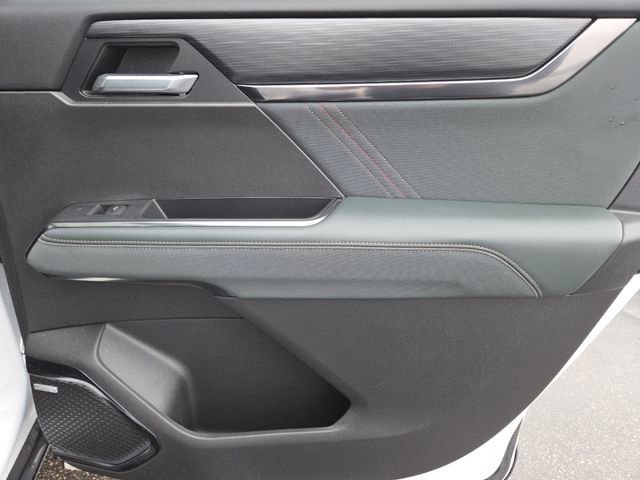 Used 2025 GMC Acadia AT4 w/ Luxury Package image 28