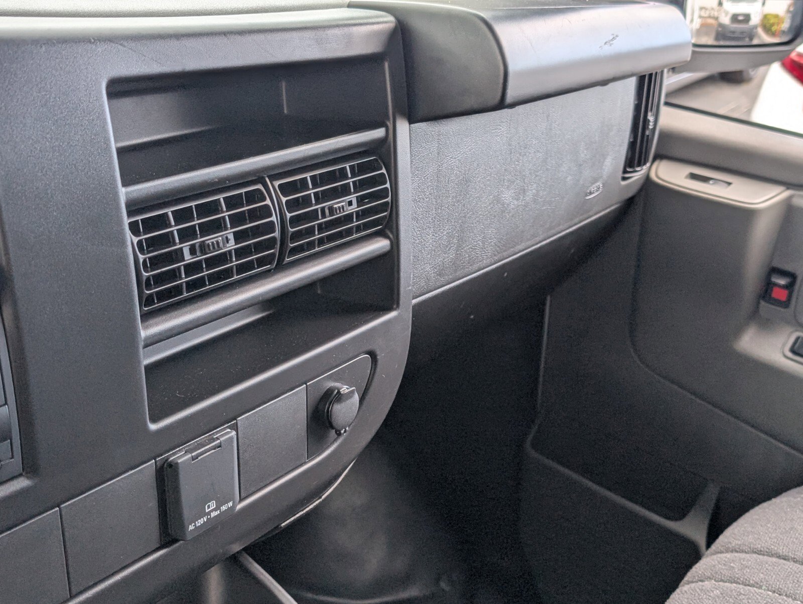 Used 2024 Chevrolet Express 2500 w/ Driver Convenience Package image 21