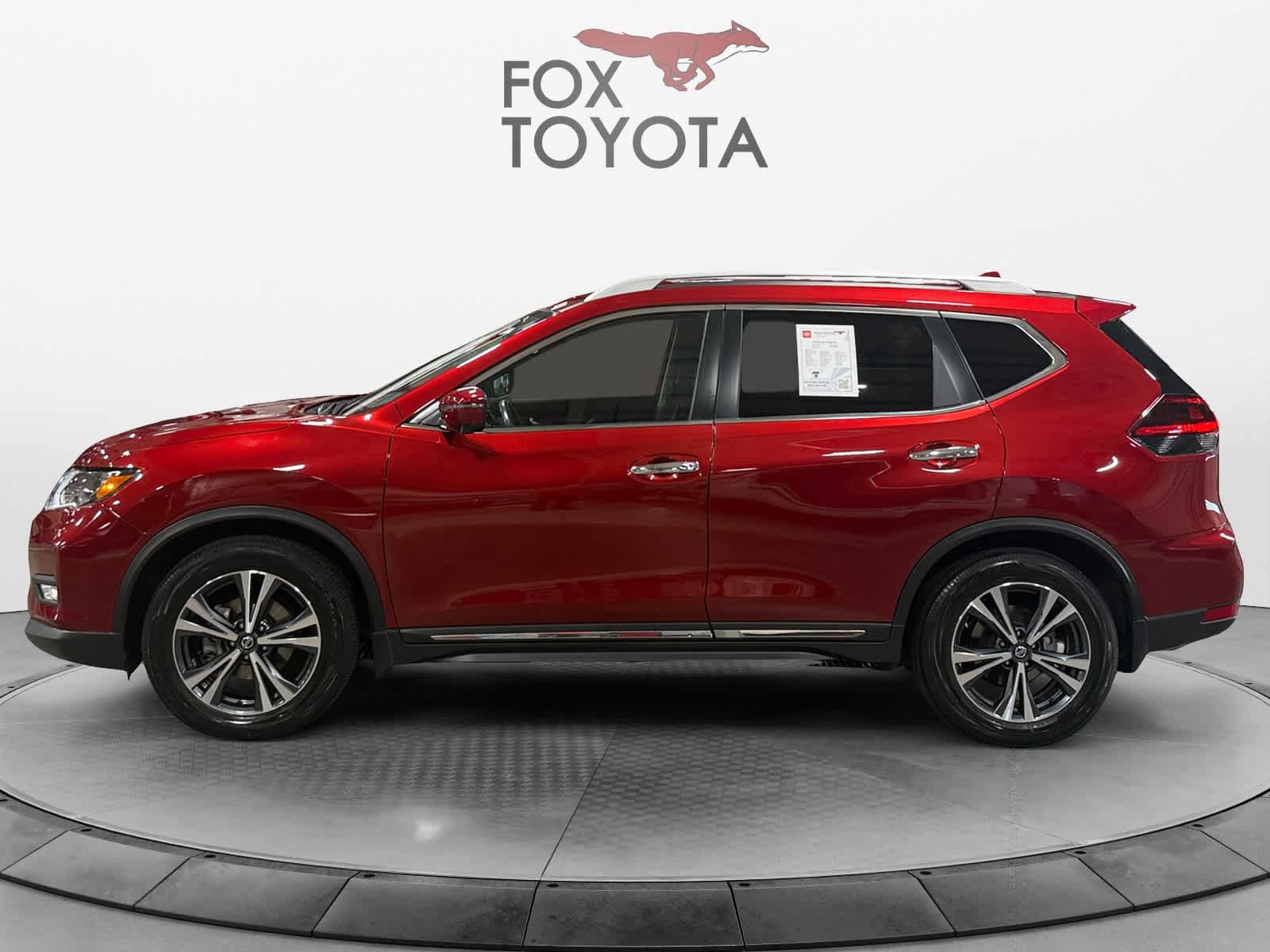 Used 2018 Nissan Rogue SL FWD image 3