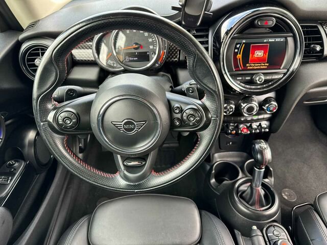Used 2019 MINI Cooper S image 16
