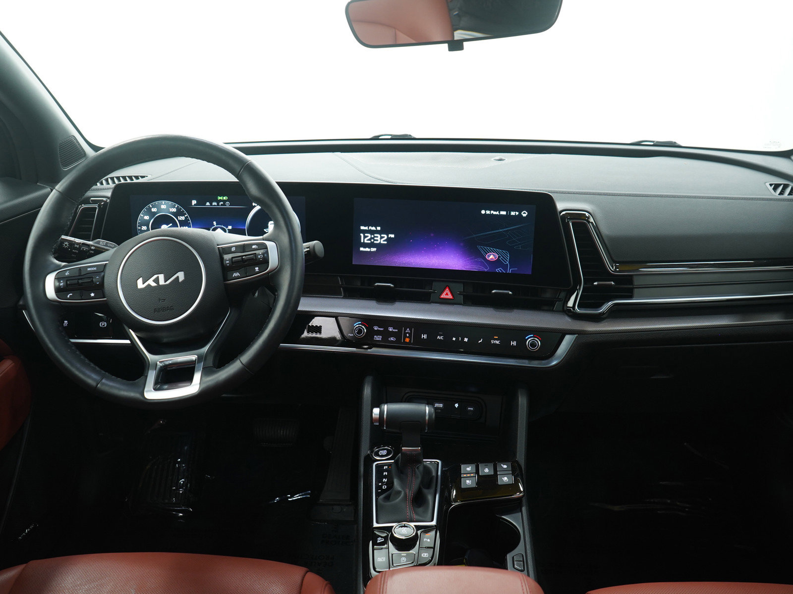 Used 2025 Kia Sportage SX image 16