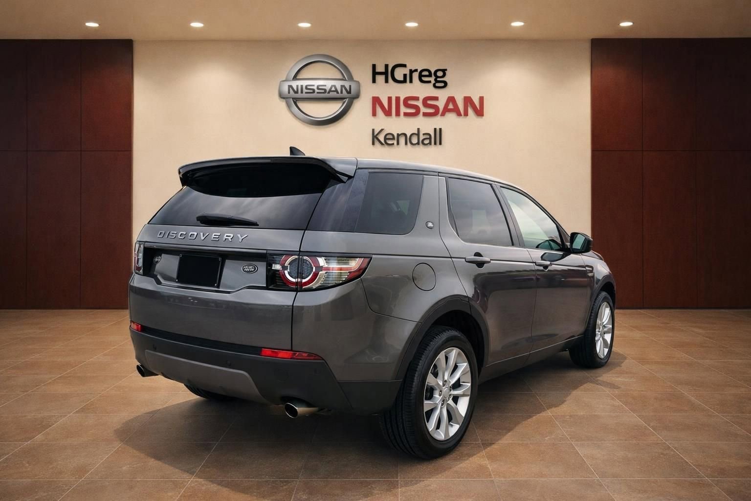 Used 2018 Land Rover Discovery Sport SE AWD/4WD image 4