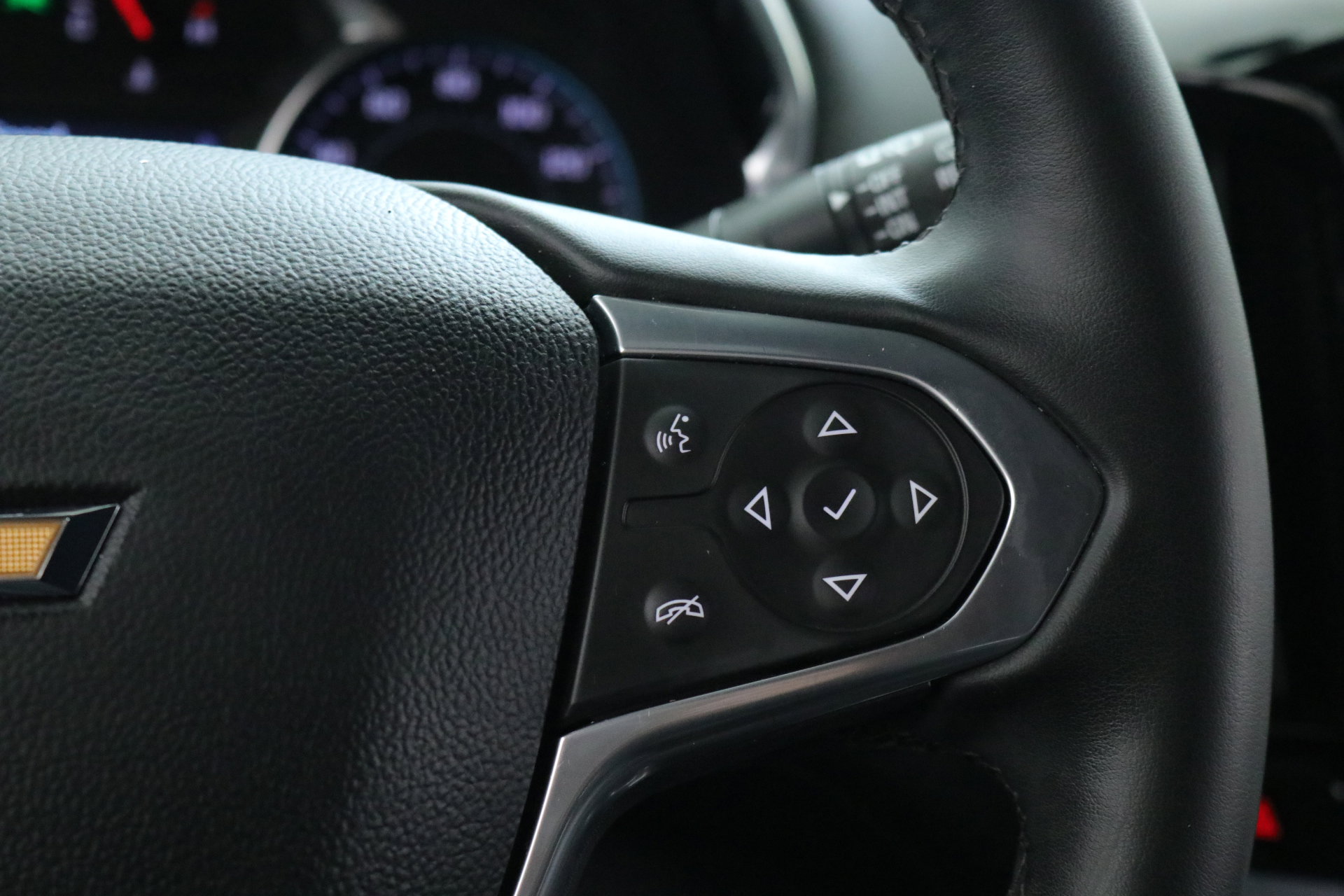 Used 2023 Chevrolet Traverse LT image 14