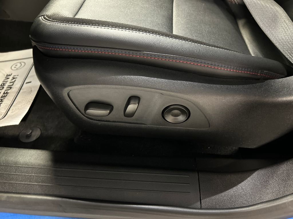 Used 2025 Chevrolet Equinox EV RS image 12