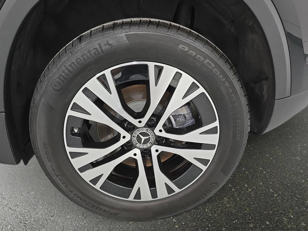 Used 2025 Mercedes-Benz GLA 250 4MATIC image 26