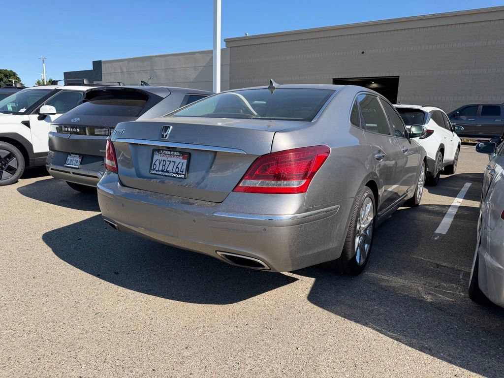 Used 2012 Hyundai Equus Signature RWD image 4