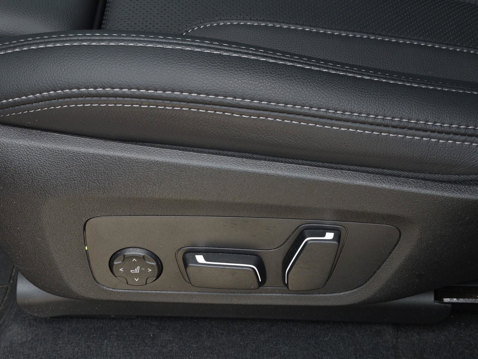 Certified 2025 BMW X4 xDrive30i AWD/4WD image 15