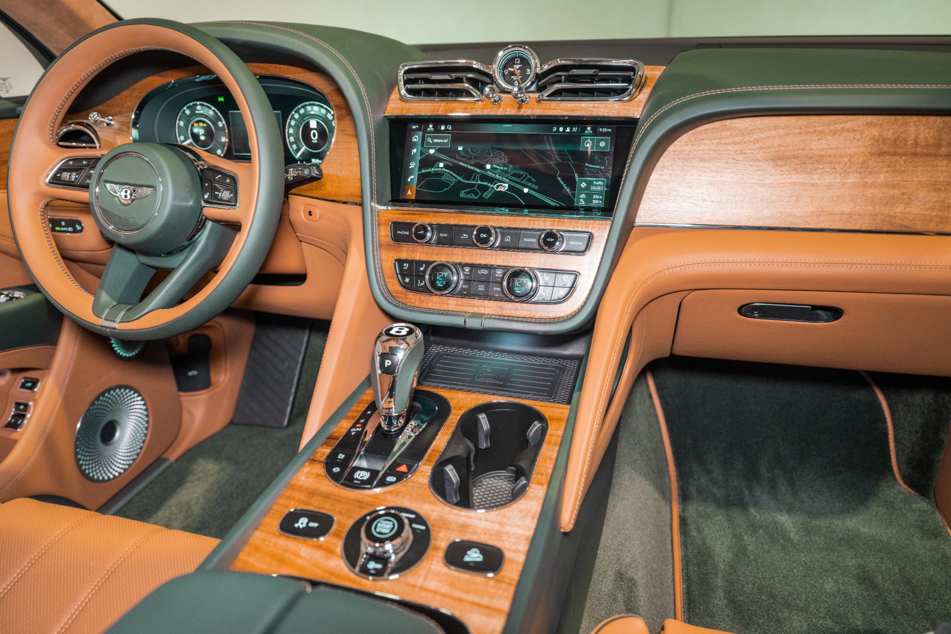 New 2025 Bentley Bentayga image 32