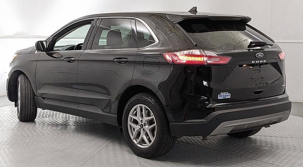 Used 2024 Ford Edge SEL AWD/4WD image 4