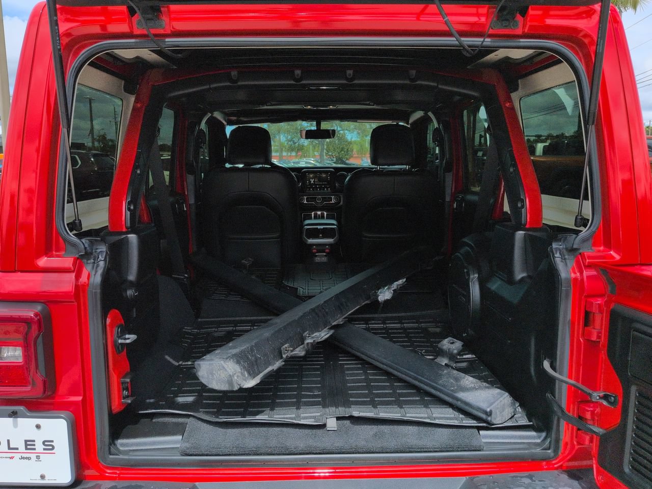 Used 2020 Jeep Wrangler Unlimited Sahara AWD/4WD image 13