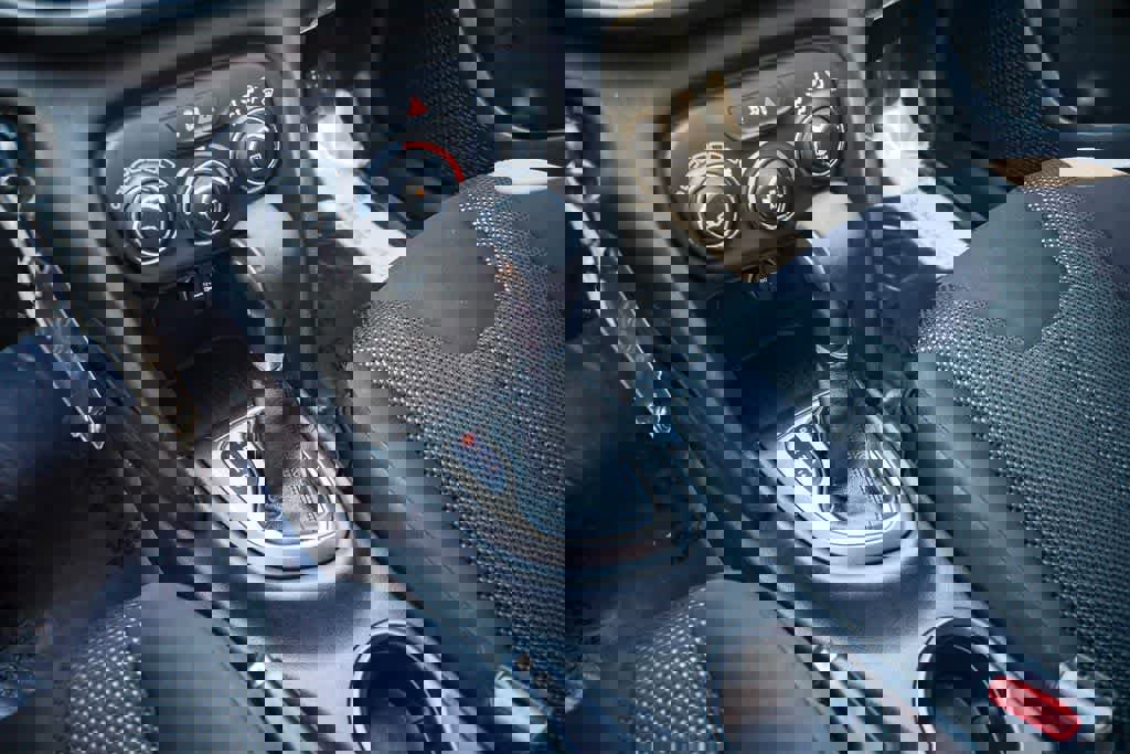 Used 2016 Dodge Dart SE w/ Convenience Group image 19