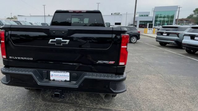 New 2026 Chevrolet Silverado 2500 ZR2 AWD/4WD image 9