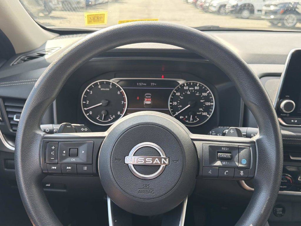 Used 2024 Nissan Rogue SV AWD/4WD image 32