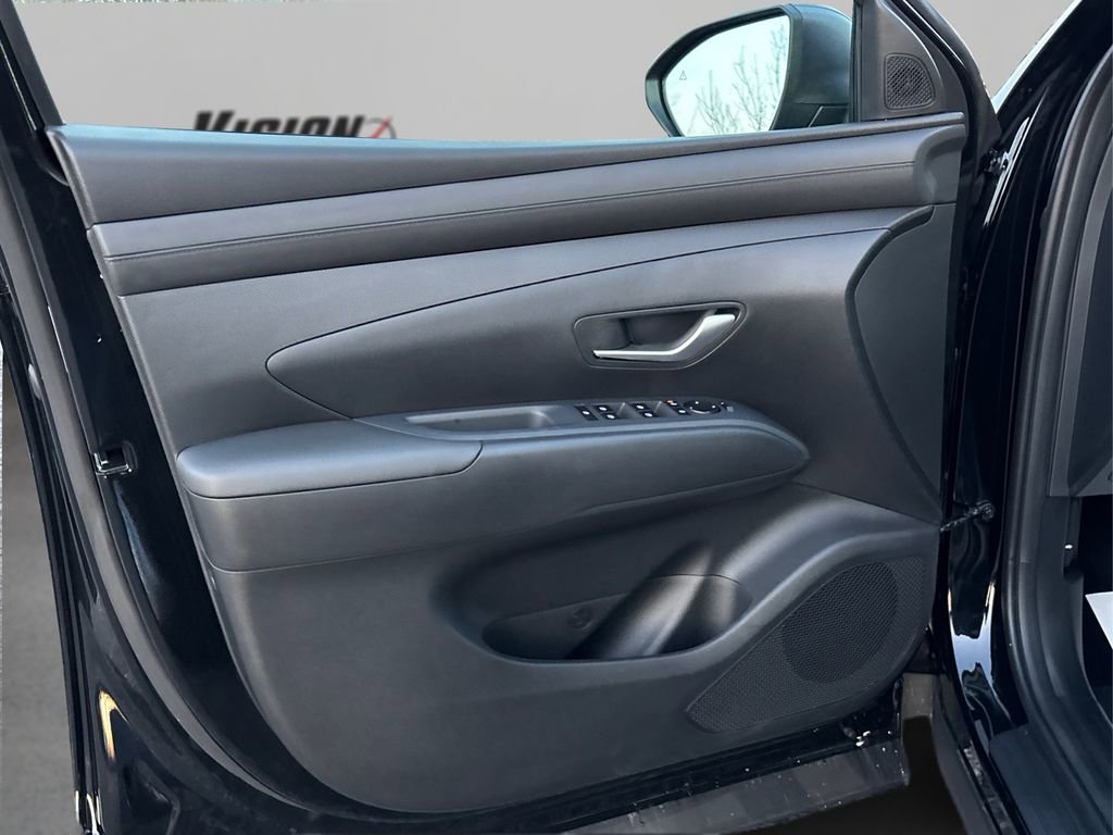 New 2026 Hyundai Tucson SE image 16