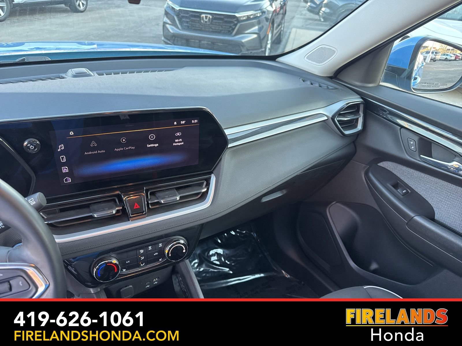 Used 2024 Chevrolet TrailBlazer LT w/ LT Cold Weather Package image 18