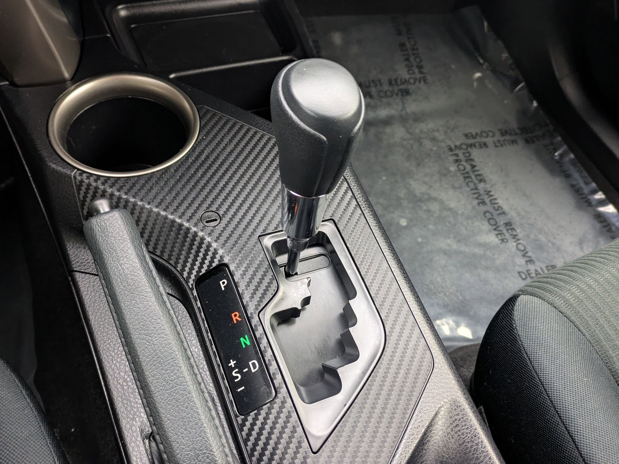 Used 2015 Toyota RAV4 LE image 16