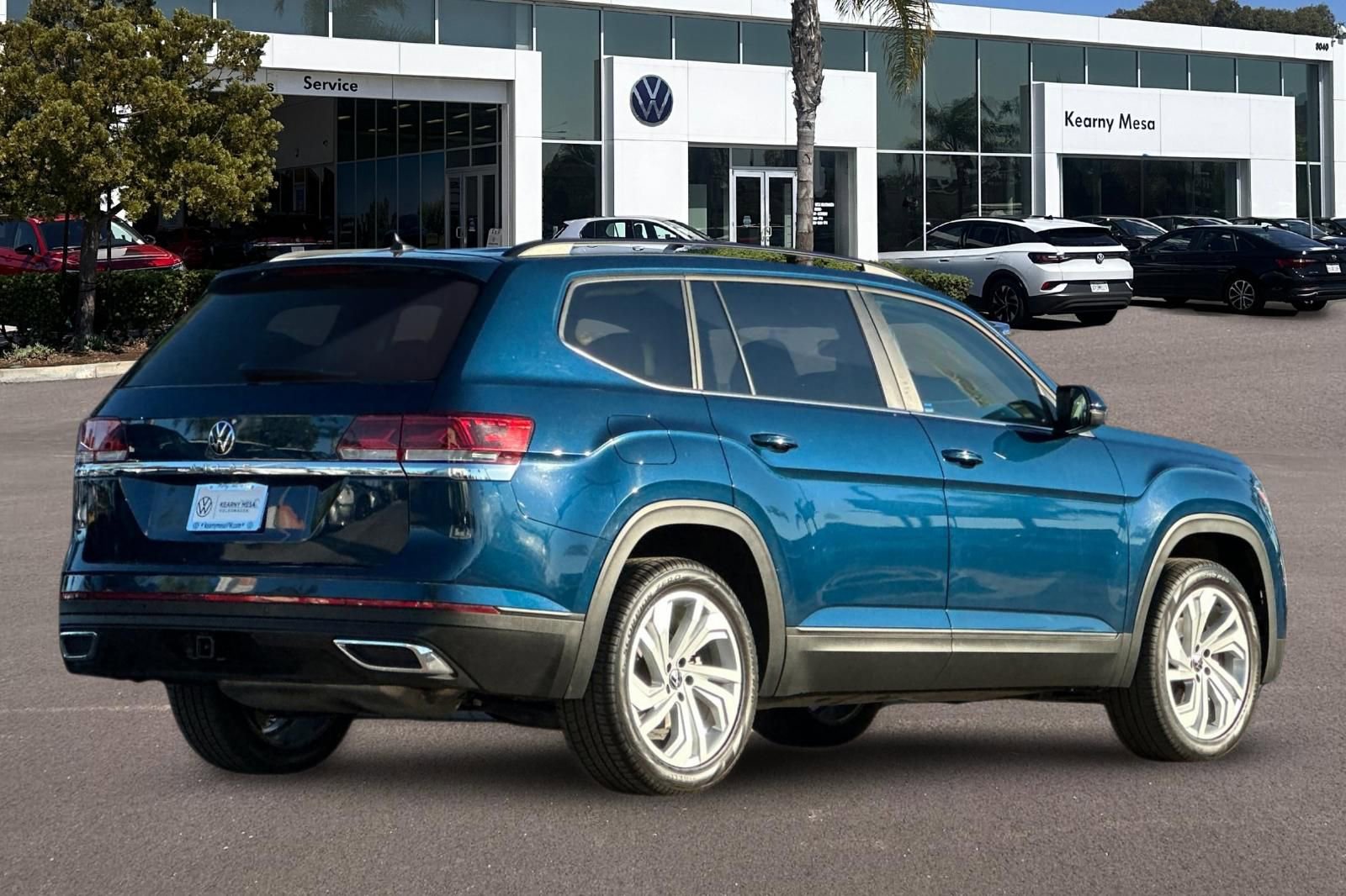 Used 2023 Volkswagen Atlas SE image 4